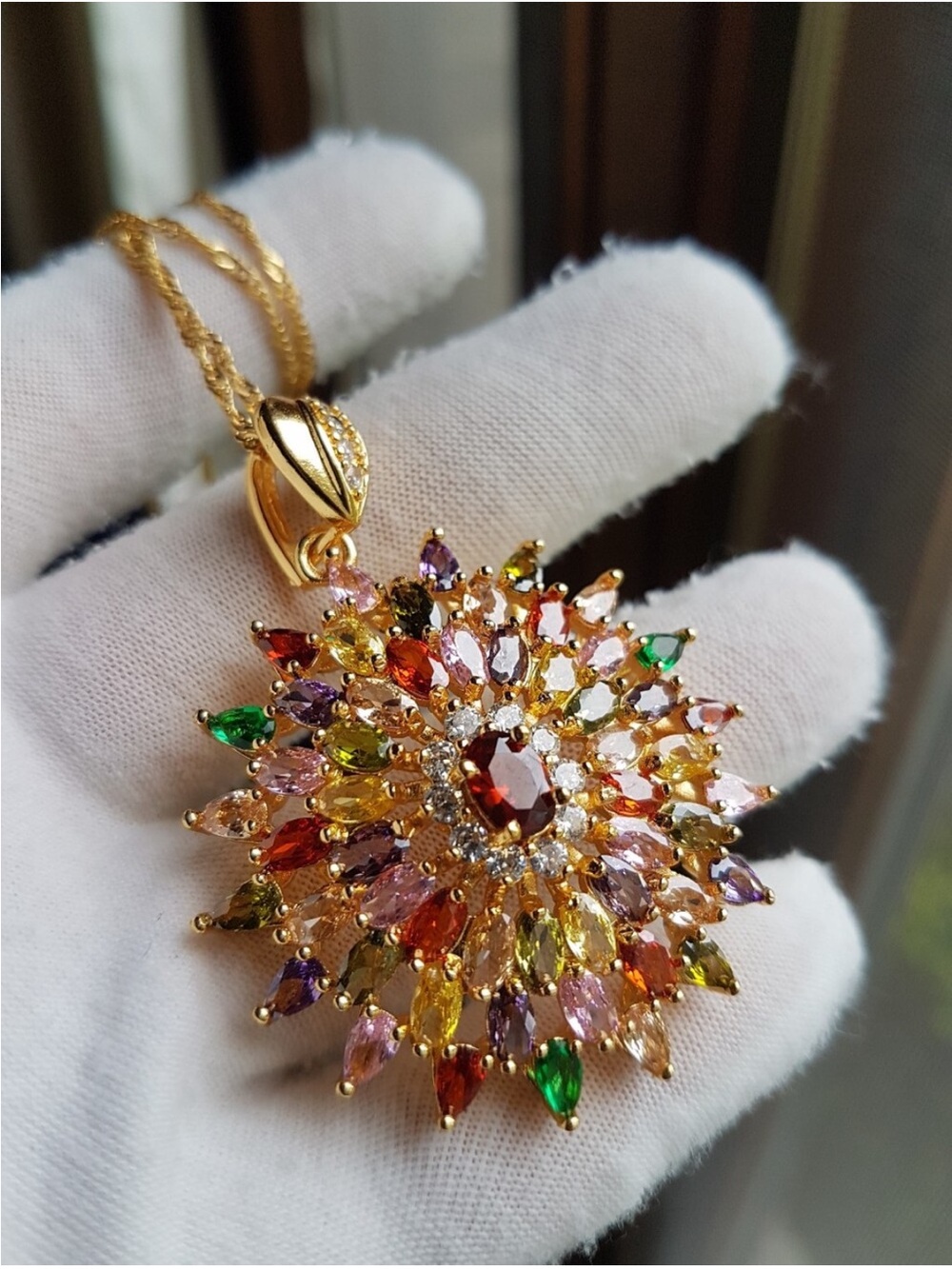 Swarovski Elements Gold Plated Multicolor Crystal Flower Pendant Necklace NEW